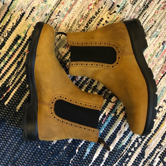 us 9.5 to aus womens shoes